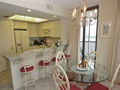 Kitchen with Breakfast Seating